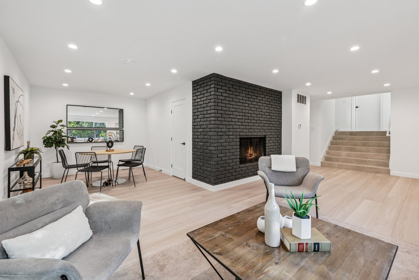 1315 Black Mountain Rd