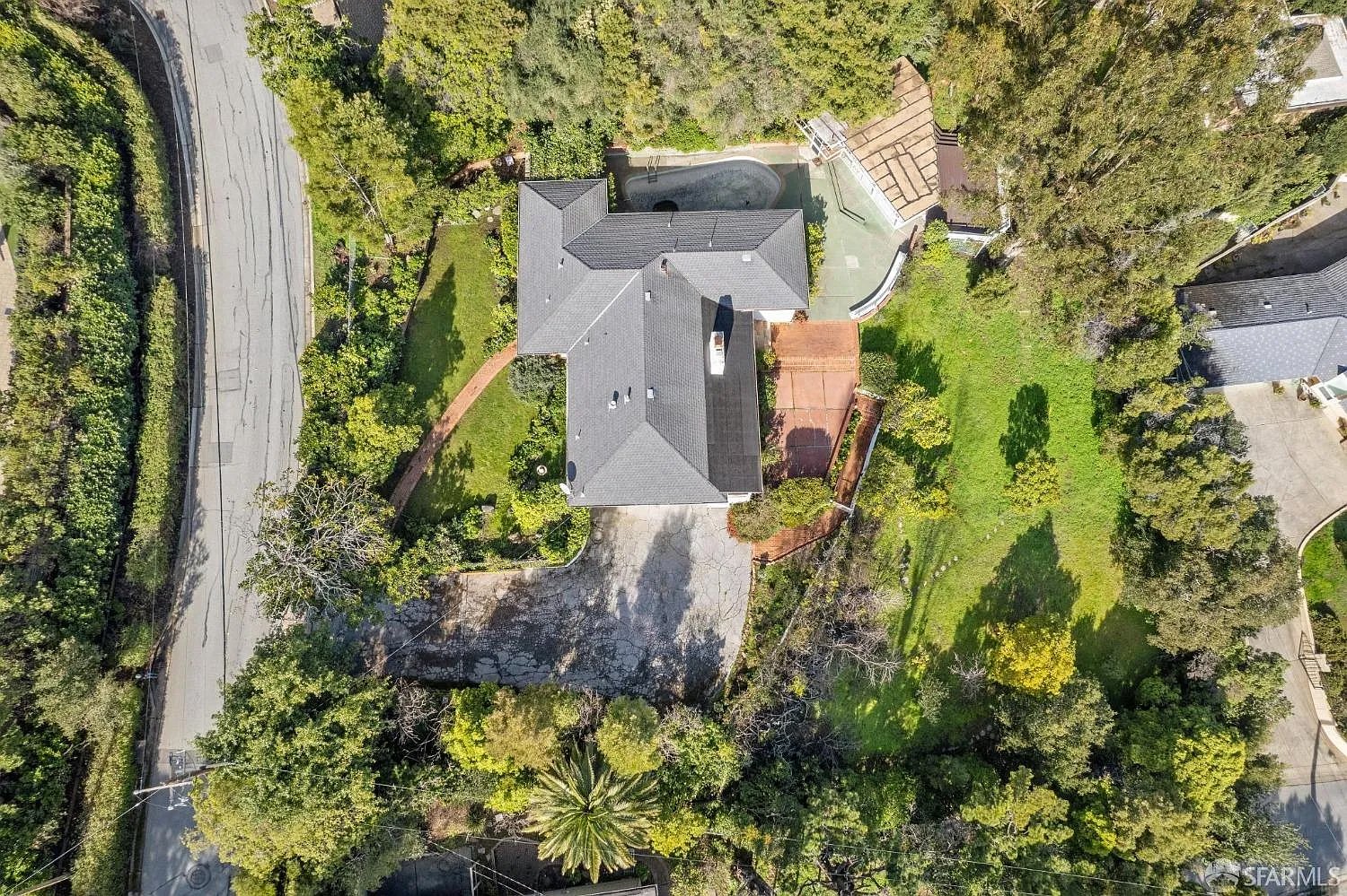 2480 Summit Dr